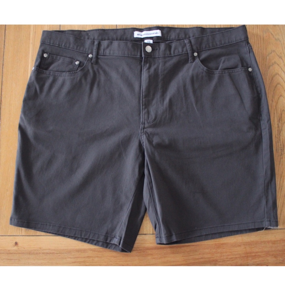 NWOT Amazon Essentials Men’s Grey Shorts